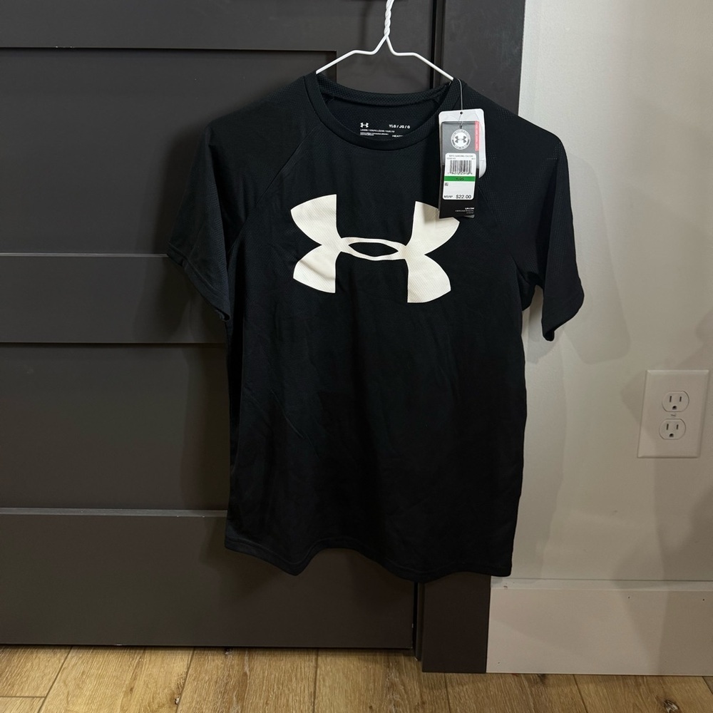 Under Armour Heatgear Loose Short Sleeve Shirt Youth Large Black